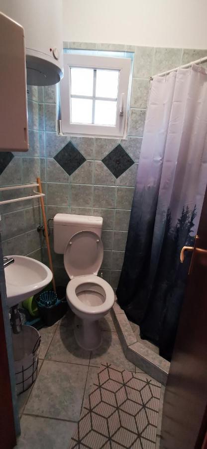 Apartmani Marija Колан Екстериор снимка