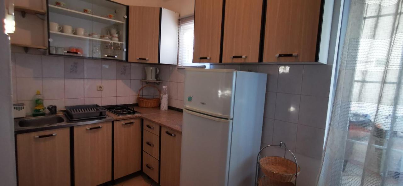 Apartmani Marija Колан Екстериор снимка