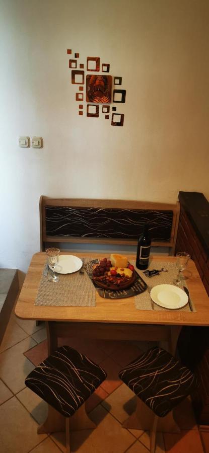 Apartmani Marija Колан Екстериор снимка