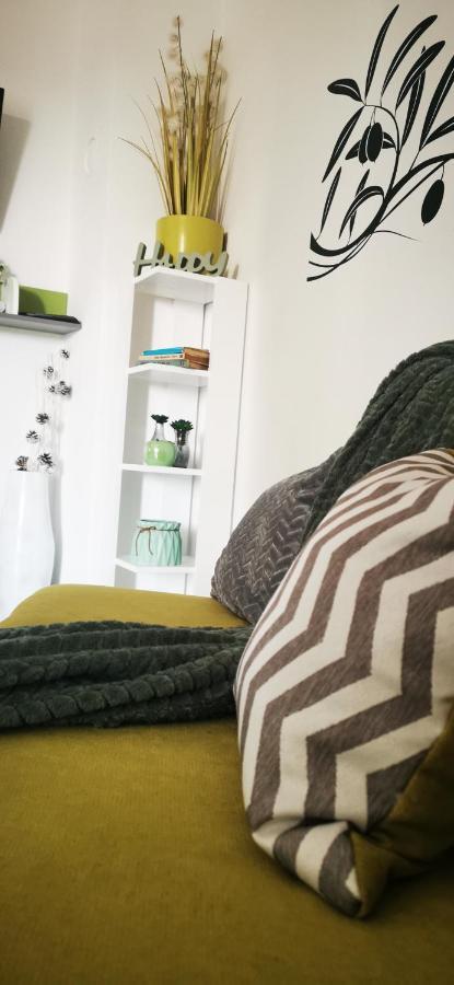 Apartmani Marija Колан Екстериор снимка